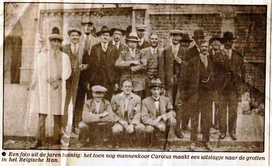 Het toen nog mannenkoor Carolus maakt een uitstapje naar de grotten van Han. (belgie)